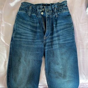 NEW Hollister Ultra High Rise Mom Jean